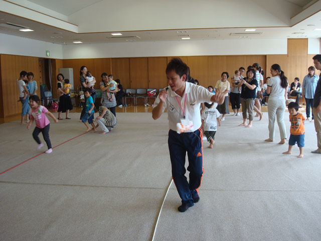 親子体操教室(知多市ファミリーサポート交流会)