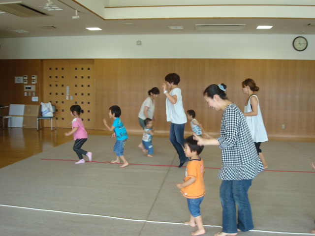 親子体操教室(知多市ファミリーサポート交流会)