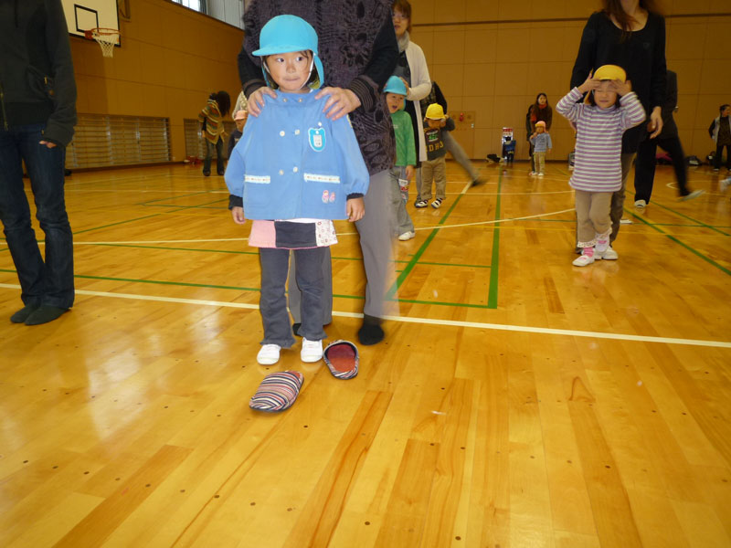 親子体操教室(大垣市立荒崎幼保園)