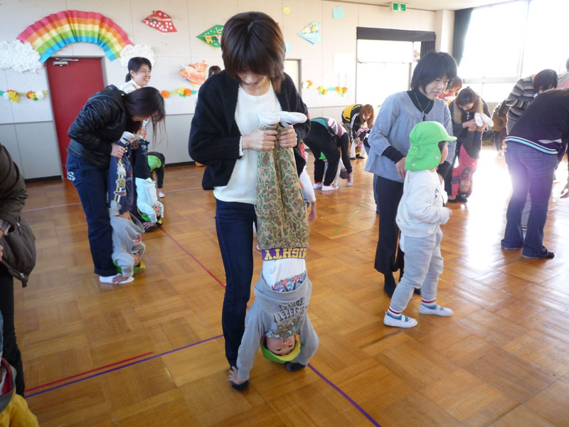 親子体操教室(大垣市立ゆりかご保育園)