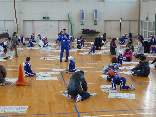 親子体操教室(岐阜県白川町立白川北小学校)