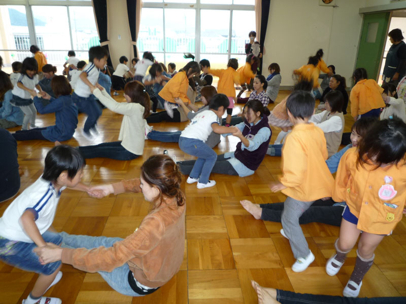 親子体操教室(山県市立富岡保育園)