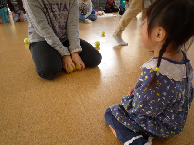 未就園児親子体操教室(大垣市立荒崎幼保園子育て支援センター)