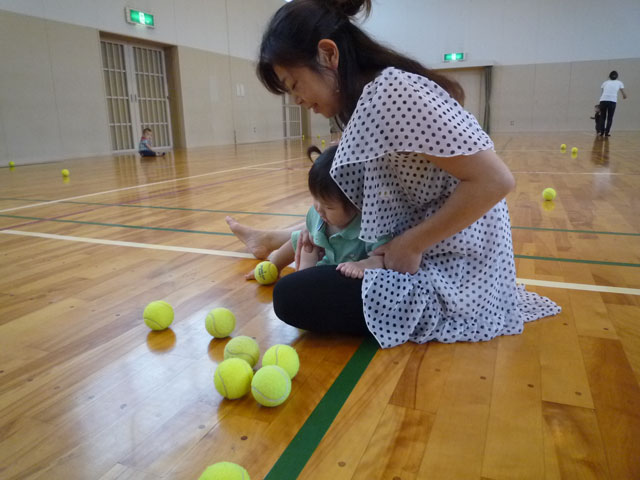 未就園児親子体操教室(大垣市立牧田保育園地域子育て支援センター)