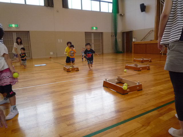未就園児親子体操教室(大垣市立牧田保育園地域子育て支援センター)