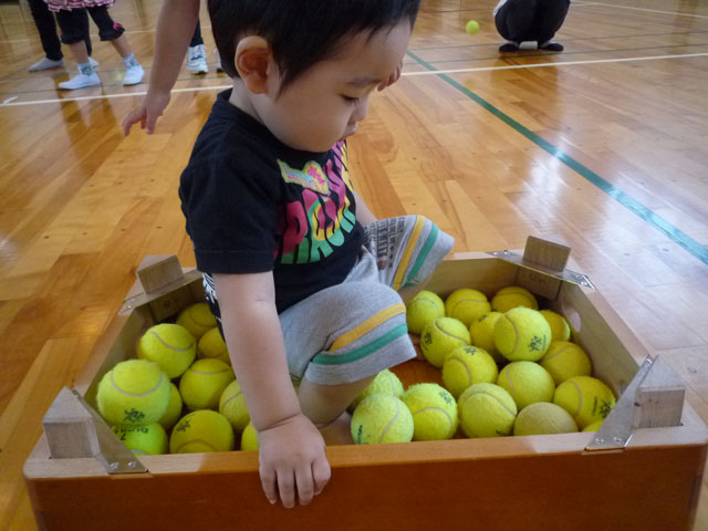 未就園児親子体操教室(大垣市立牧田保育園地域子育て支援センター)