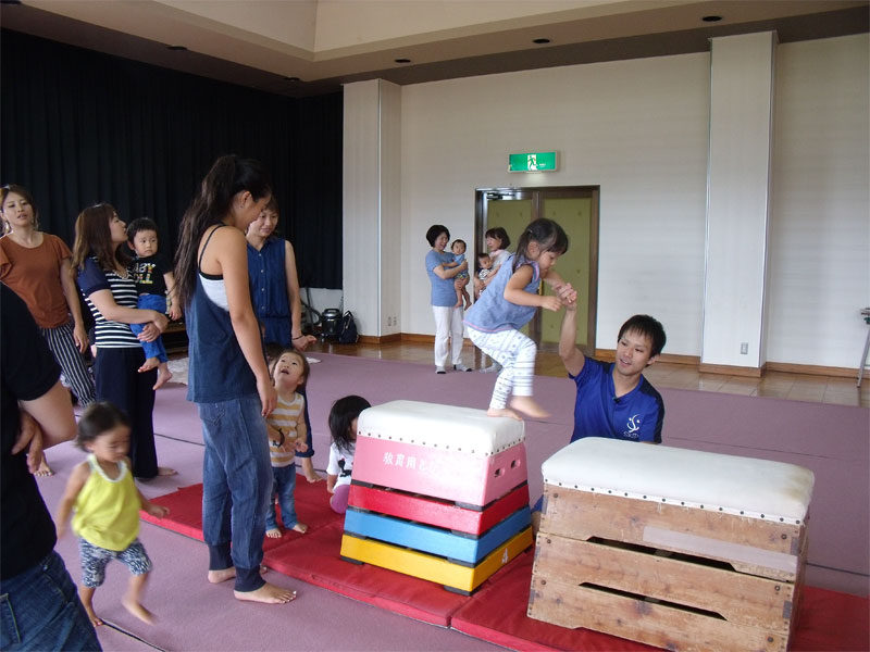 未就園児親子体操教室(富岡公民館)