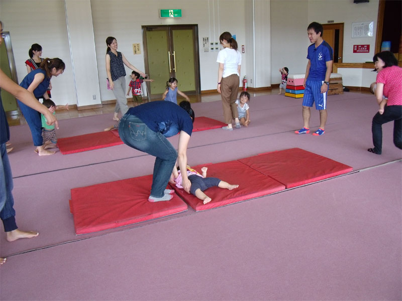 未就園児親子体操教室(富岡公民館)