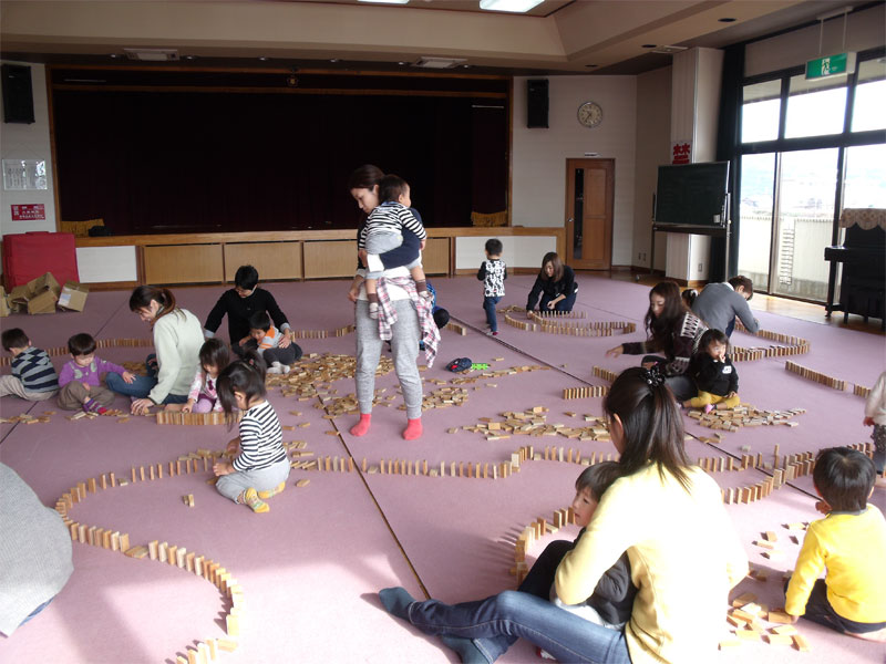 未就園児親子体操教室(富岡公民館)