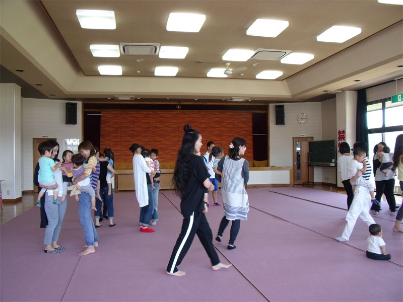 未就園児親子体操教室(富岡公民館)