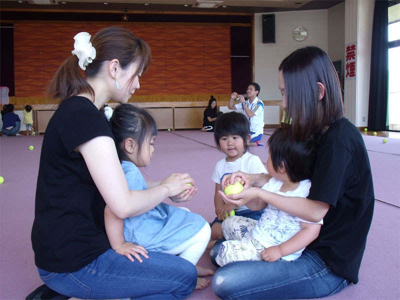 未就園児親子体操教室(富岡公民館)