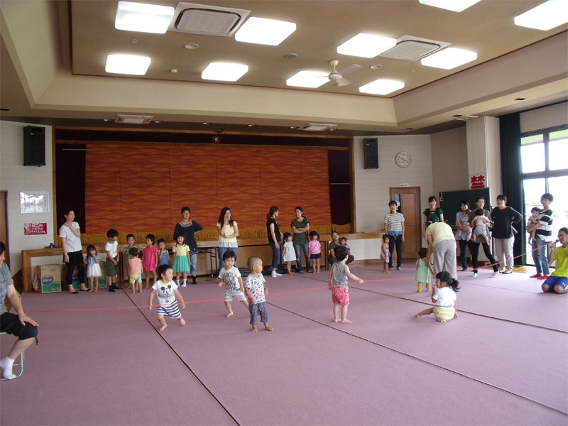 未就園児親子体操教室(富岡公民館)