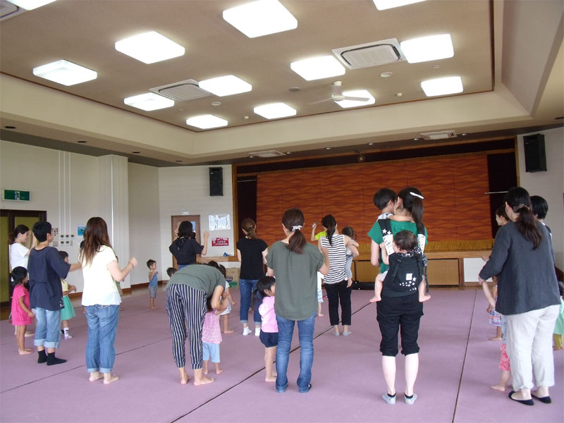 未就園児親子体操教室(富岡公民館)