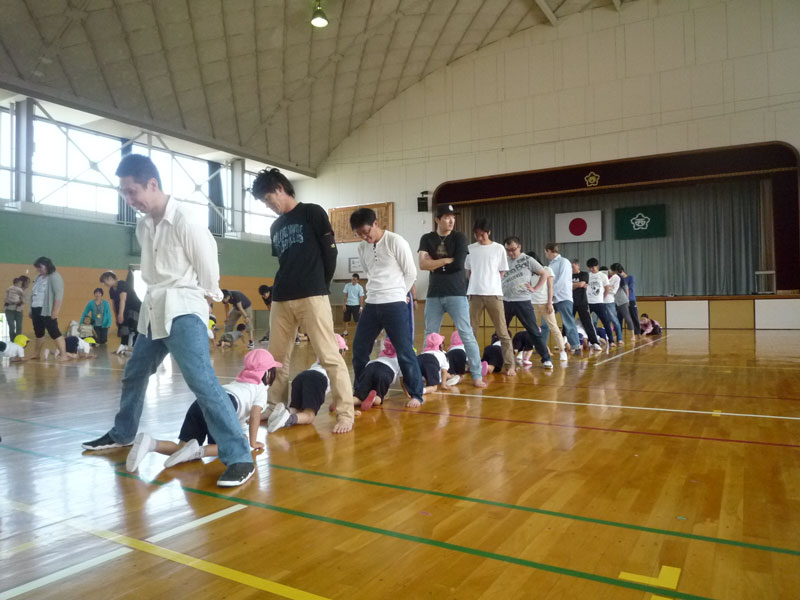 親子体操教室(大垣市立西幼稚園)