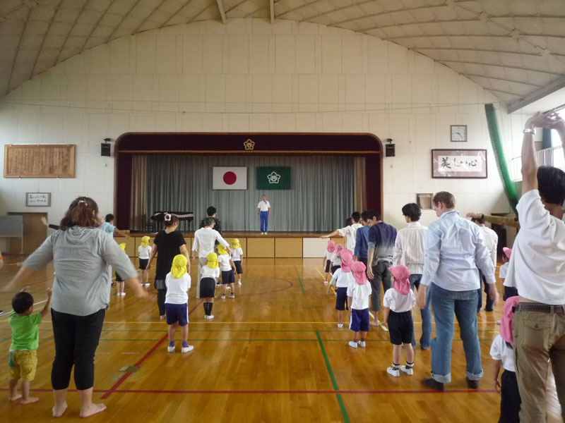 親子体操教室(大垣市立西幼稚園)