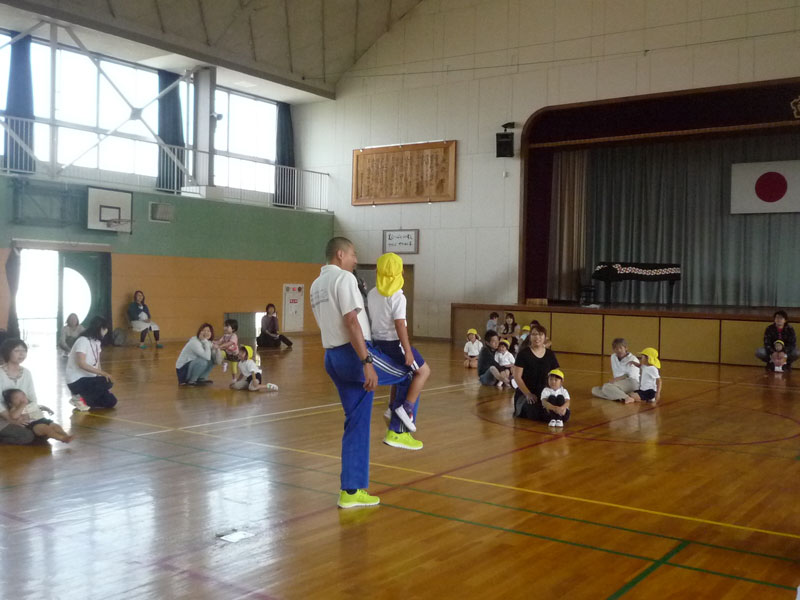 親子体操教室(大垣市立西幼稚園)