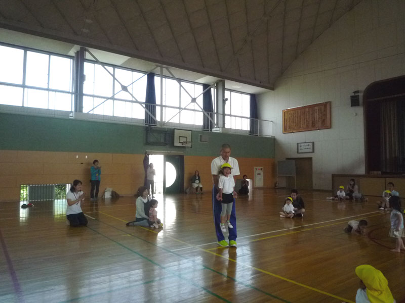 親子体操教室(大垣市立西幼稚園)