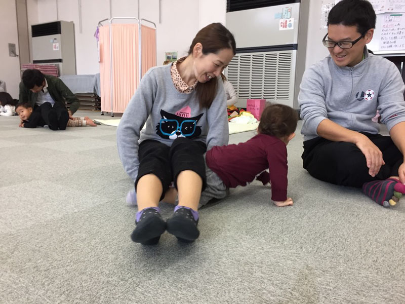 親子体操教室(大垣市西地区センター サタパパサロン)