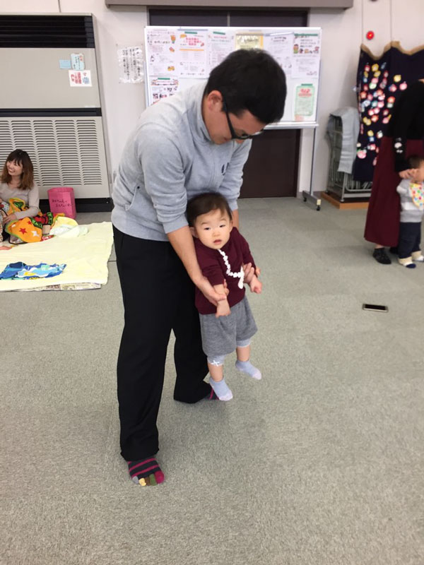 親子体操教室(大垣市西地区センター サタパパサロン)