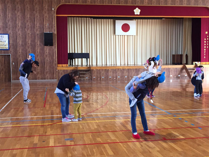 親子体操教室(大垣市立赤坂幼保園プレイルーム)