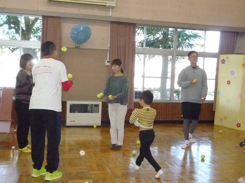 ふれあい親子あそび(大垣市立三城保育園)