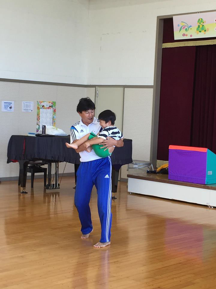 未就園児親子体操教室(大垣市立南部子育て支援センター「ホリパパサロン」)
