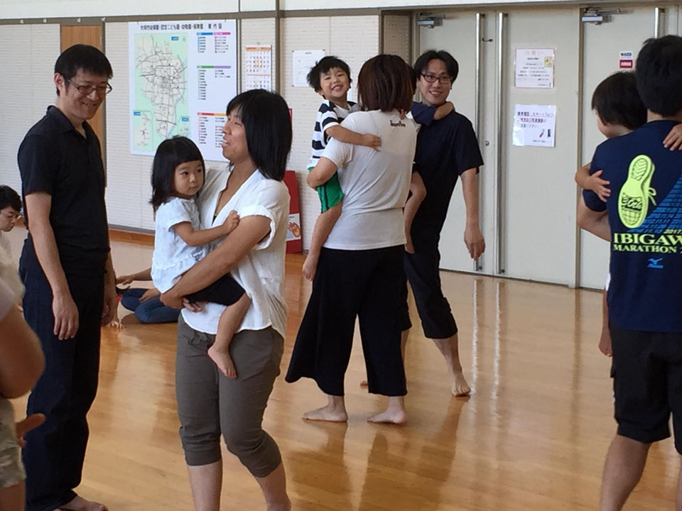 未就園児親子体操教室(大垣市立南部子育て支援センター「ホリパパサロン」)