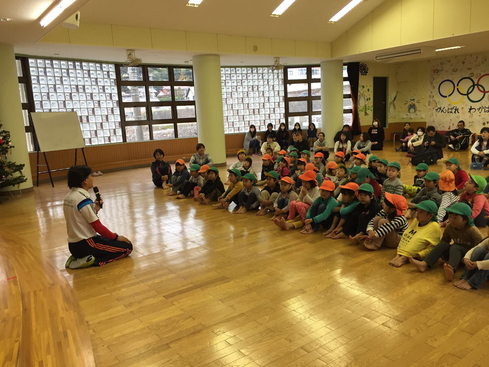 親子体操教室(下呂市立わかばこども園)
