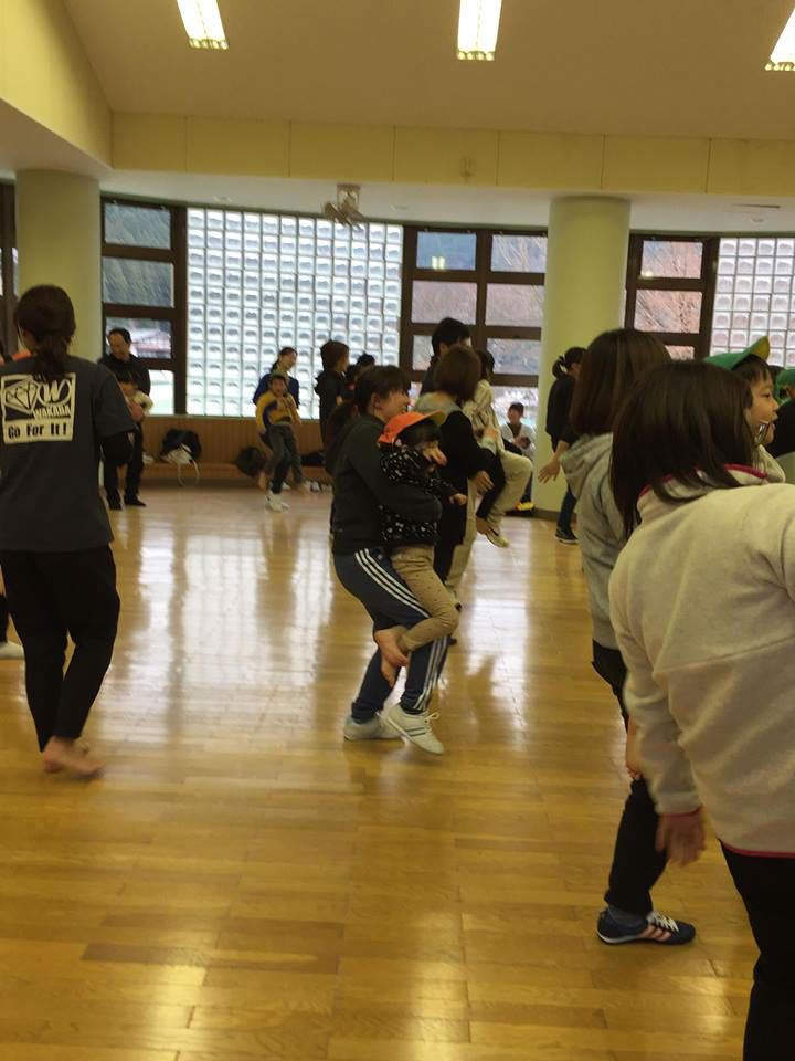 親子体操教室(下呂市立わかばこども園)