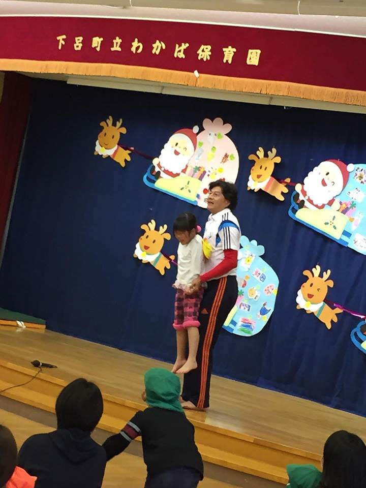親子体操教室(下呂市立わかばこども園)
