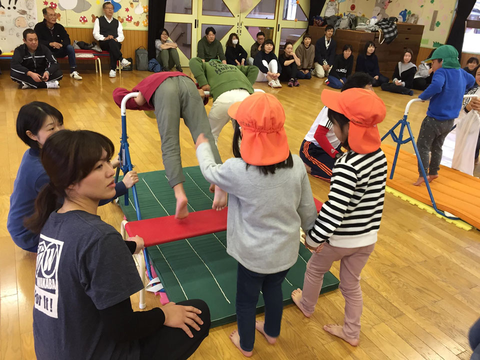 親子体操教室(下呂市立わかばこども園)