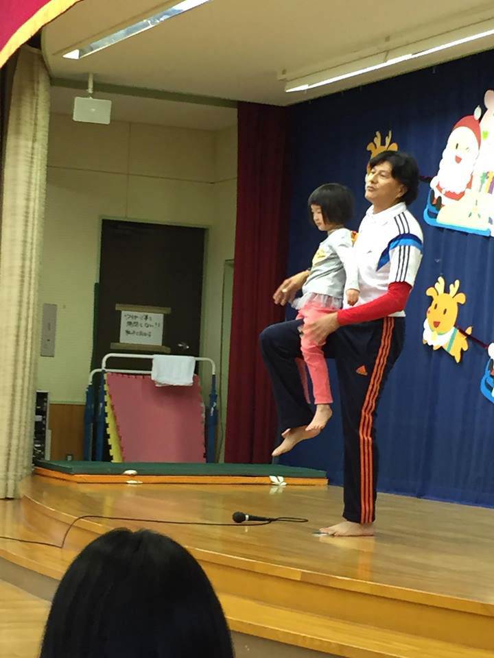 親子体操教室(下呂市立わかばこども園)