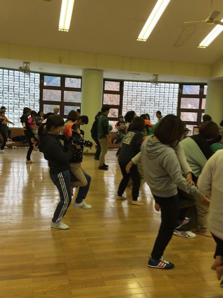 親子体操教室(下呂市立わかばこども園)