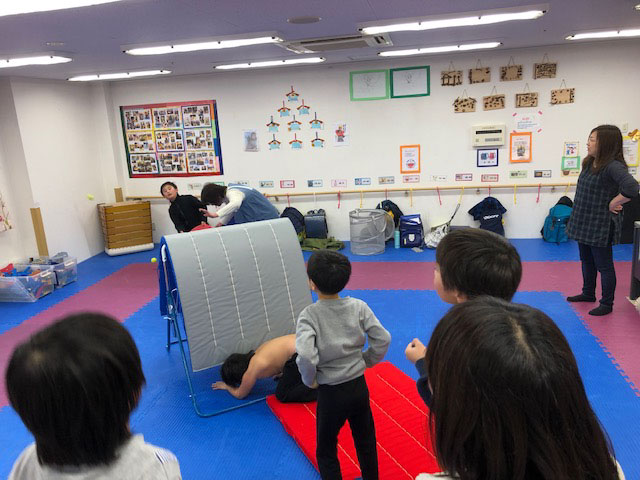 運動療育指導者講習&運動療育レッスン(放課後等デイサービスPOCCO)