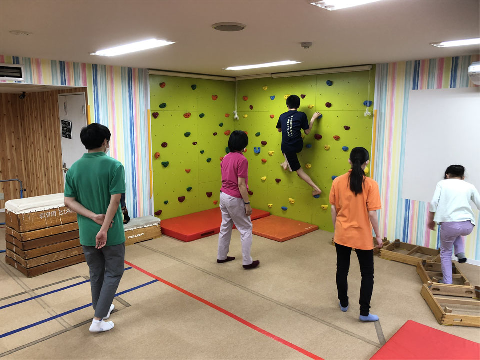 運動療育レッスン(ホップステップ)
