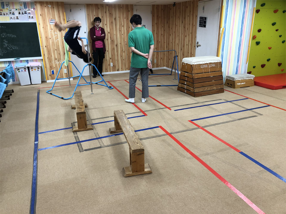 運動療育レッスン(ホップステップ)