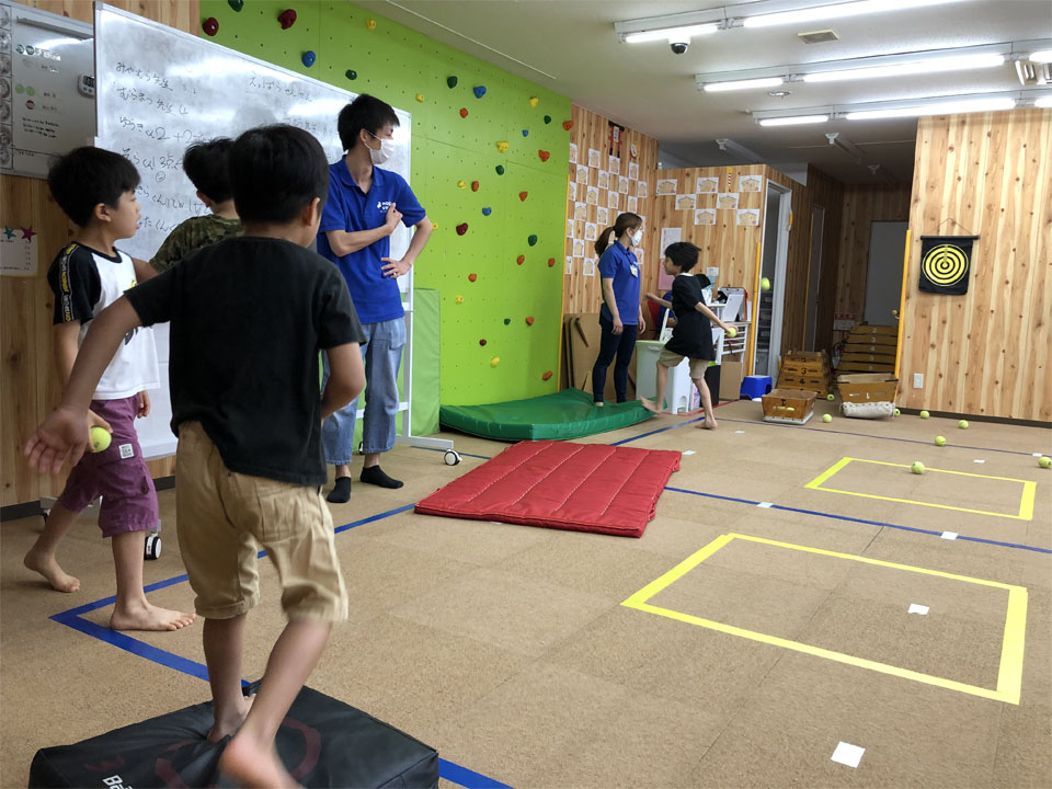 運動療育レッスン(ホップステップ)