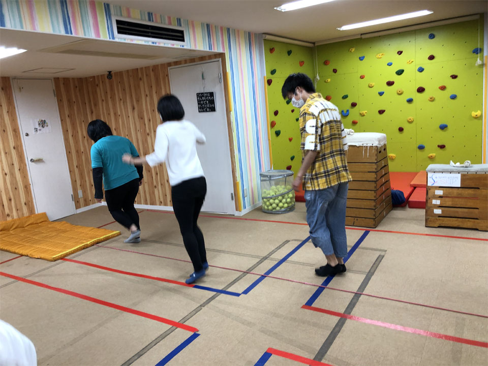 運動療育レッスン(ホップステップ)