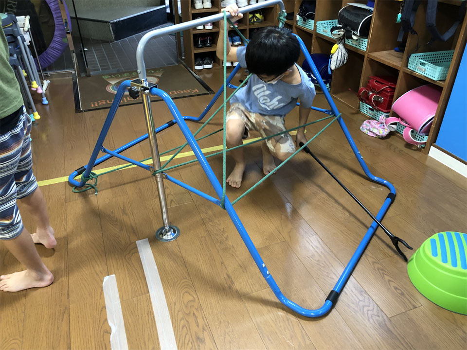 運動療育レッスン(放課後等デイサービス アットすまいる)