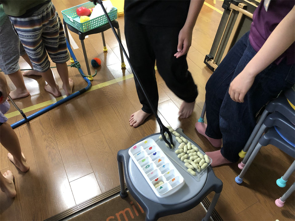 運動療育レッスン(放課後等デイサービス アットすまいる)