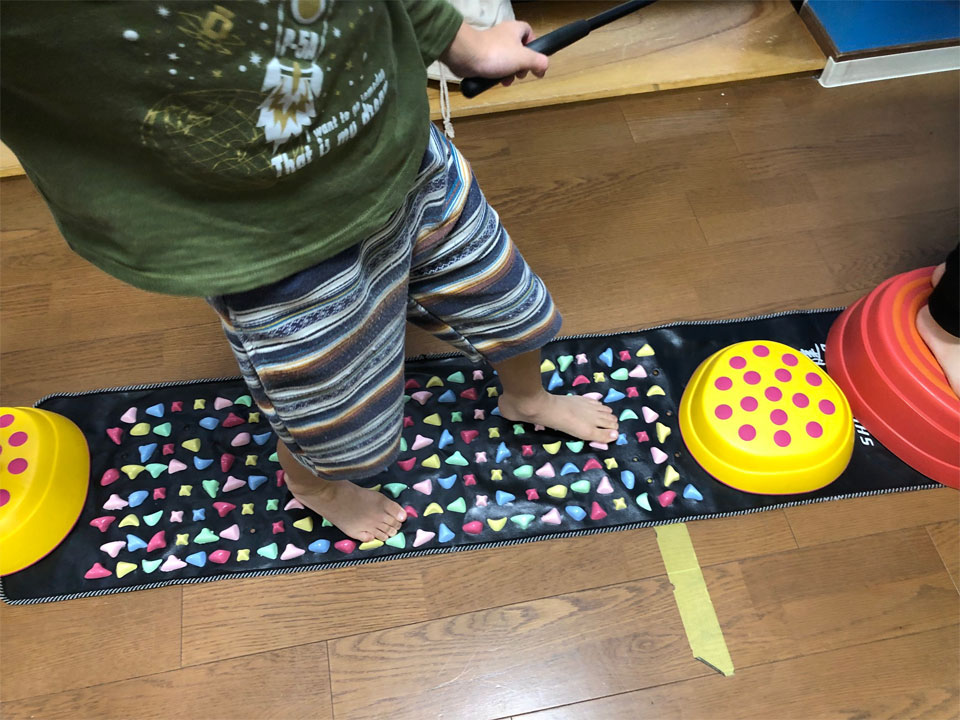 運動療育レッスン(放課後等デイサービス アットすまいる)