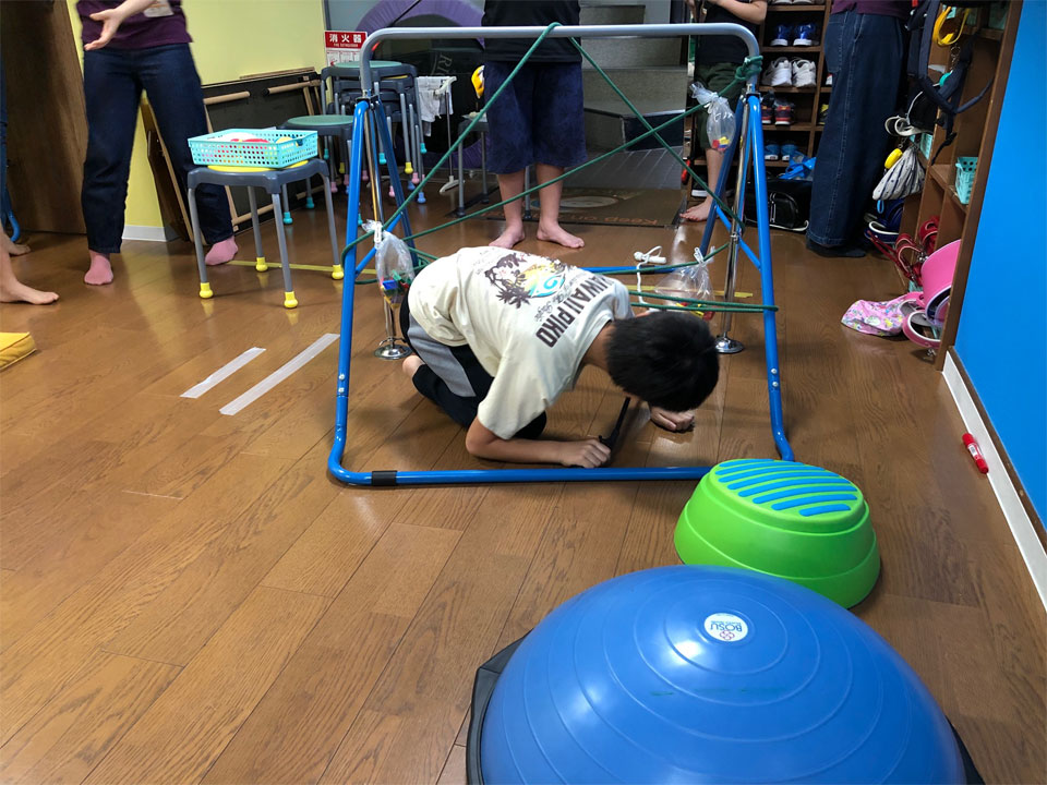 運動療育レッスン(放課後等デイサービス アットすまいる)
