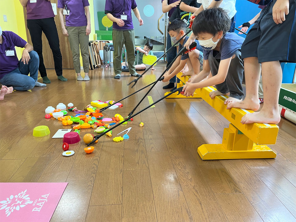 運動療育レッスン（放課後等デイサービス アットすまいる）