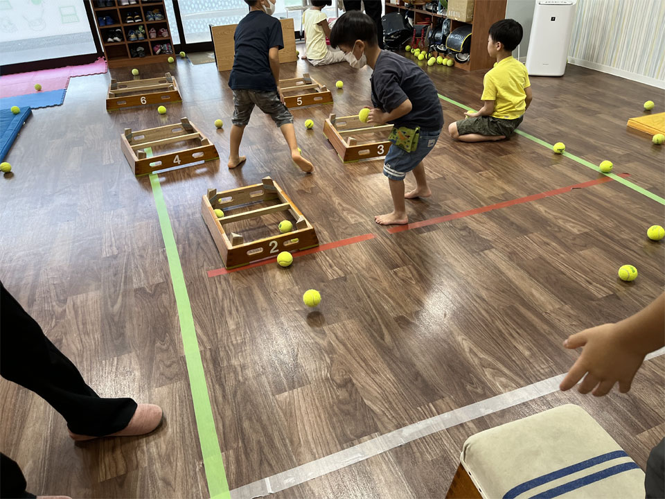 運動療育レッスン（放課後等デイサービス アットすまいる）