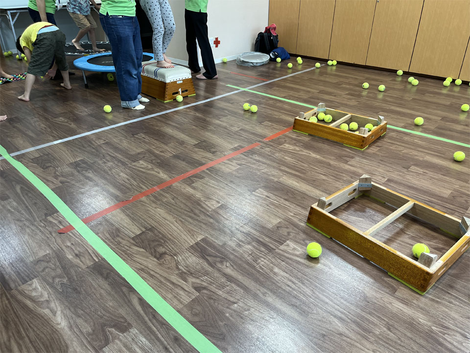 運動療育レッスン（放課後等デイサービス アットすまいる）