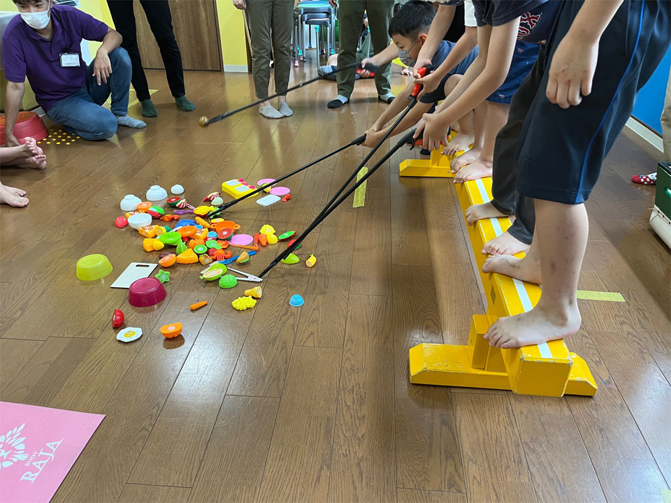 運動療育レッスン（放課後等デイサービス アットすまいる）