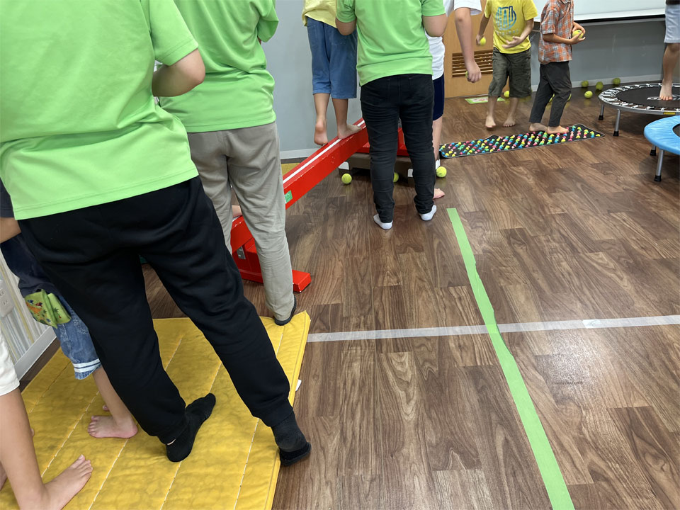 運動療育レッスン（放課後等デイサービス アットすまいる）