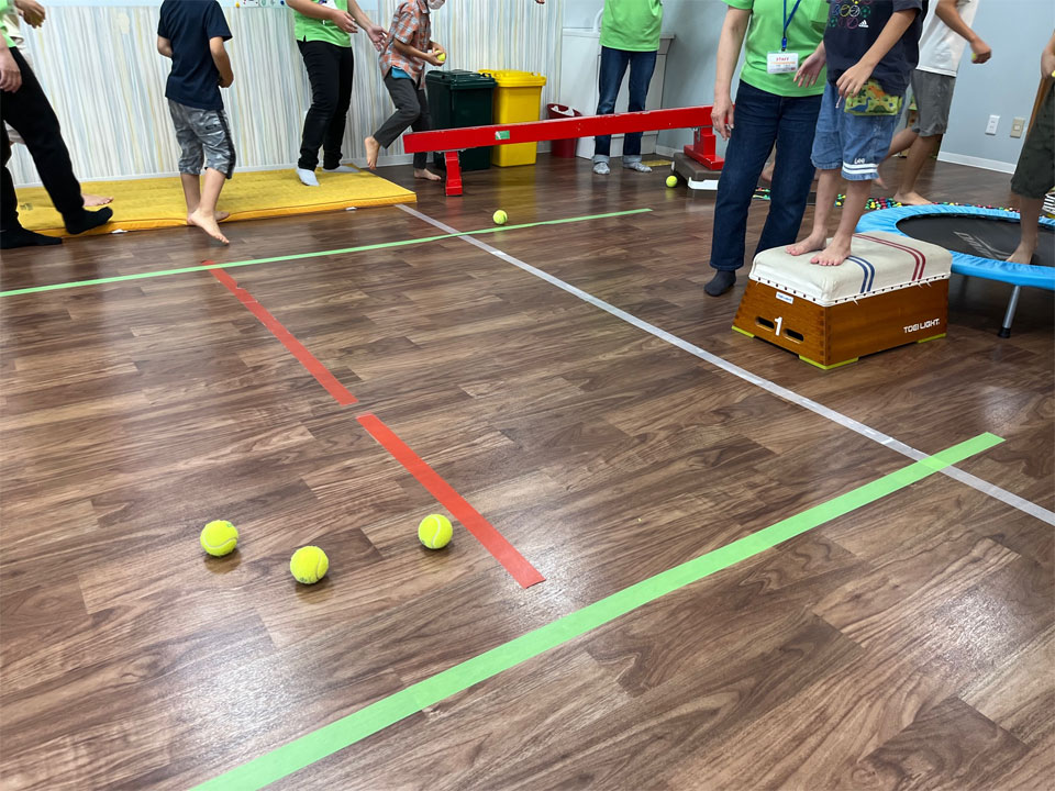 運動療育レッスン（放課後等デイサービス アットすまいる）