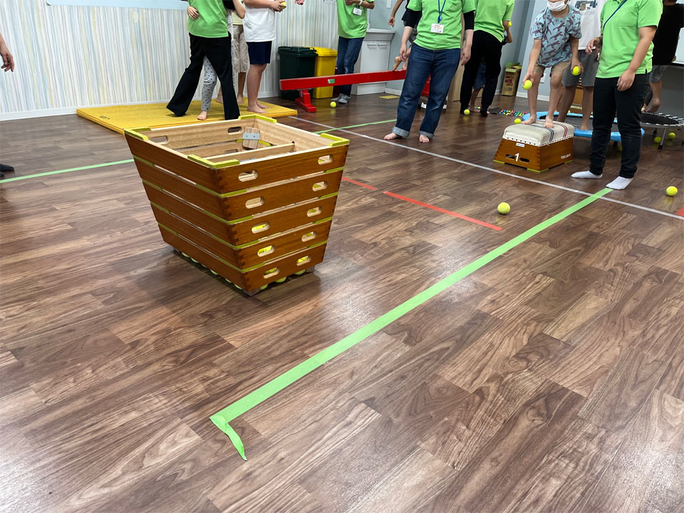 運動療育レッスン（放課後等デイサービス アットすまいる）