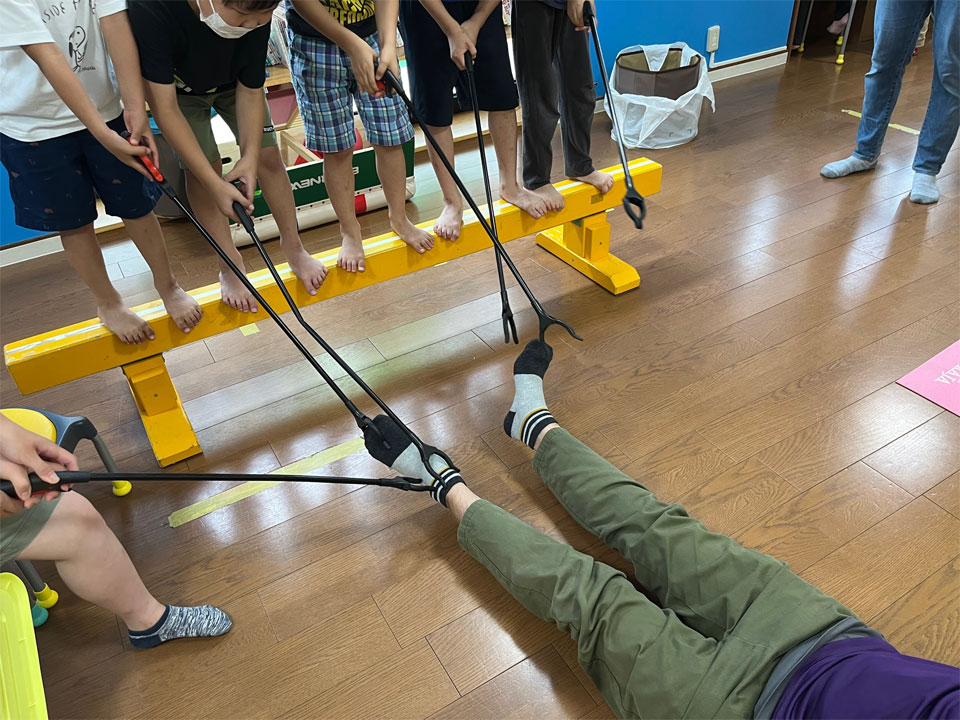 運動療育レッスン（放課後等デイサービス アットすまいる）